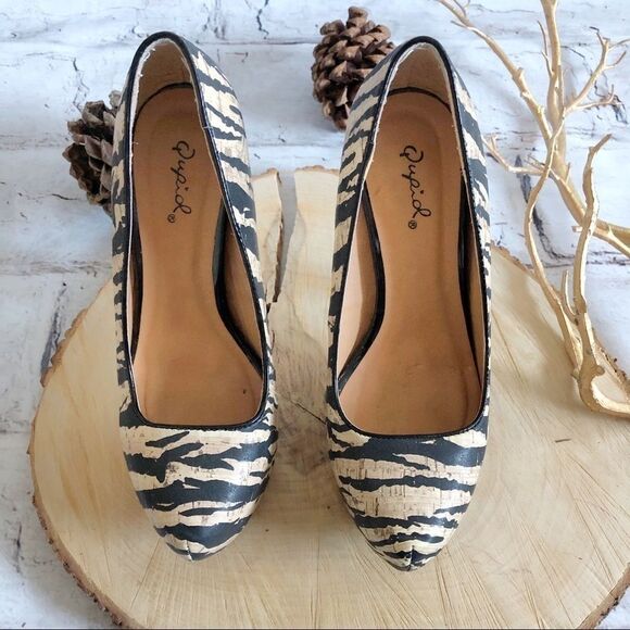 Qupid Zebra Print Cork Textured high pumps 6.5 - Picture 3 of 6